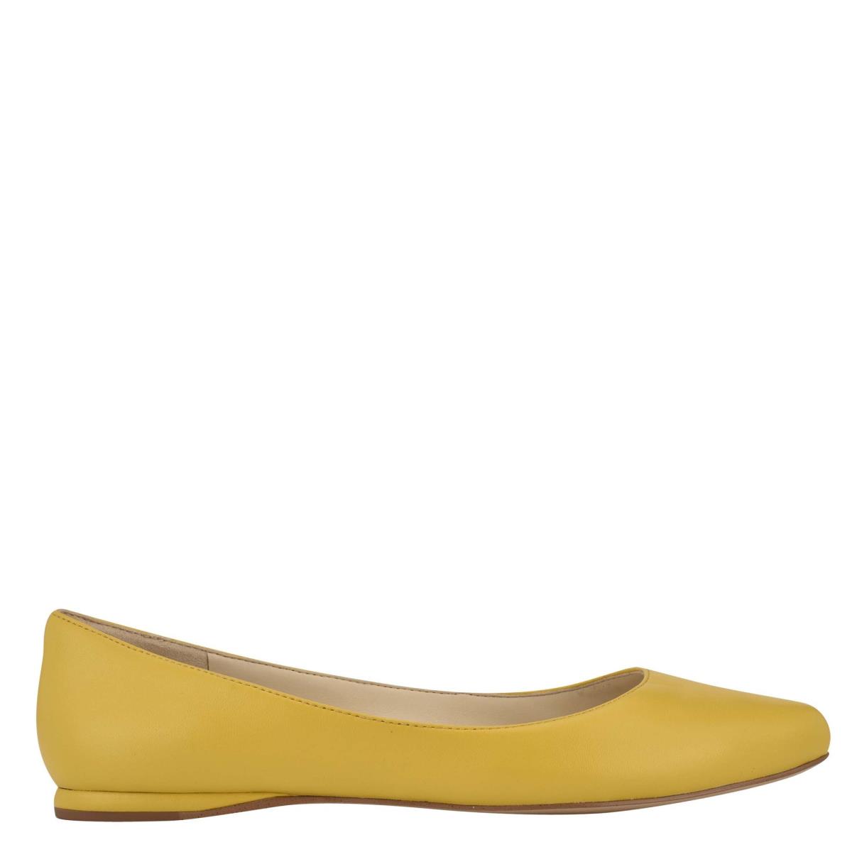 Nine West Speakup Almond Toe Amarillo | 8752NQKLU