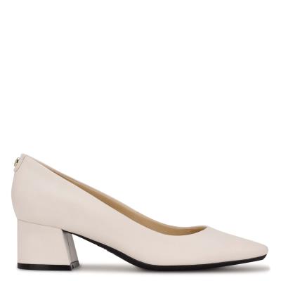 Nine West Cloe 9x9 Block Heel Creme | 5489QCWZX